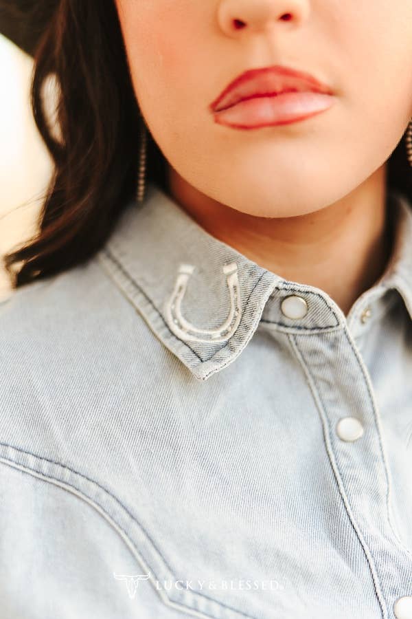 Light Wash Stretch Denim Pearl Snap Horse Shoe Top