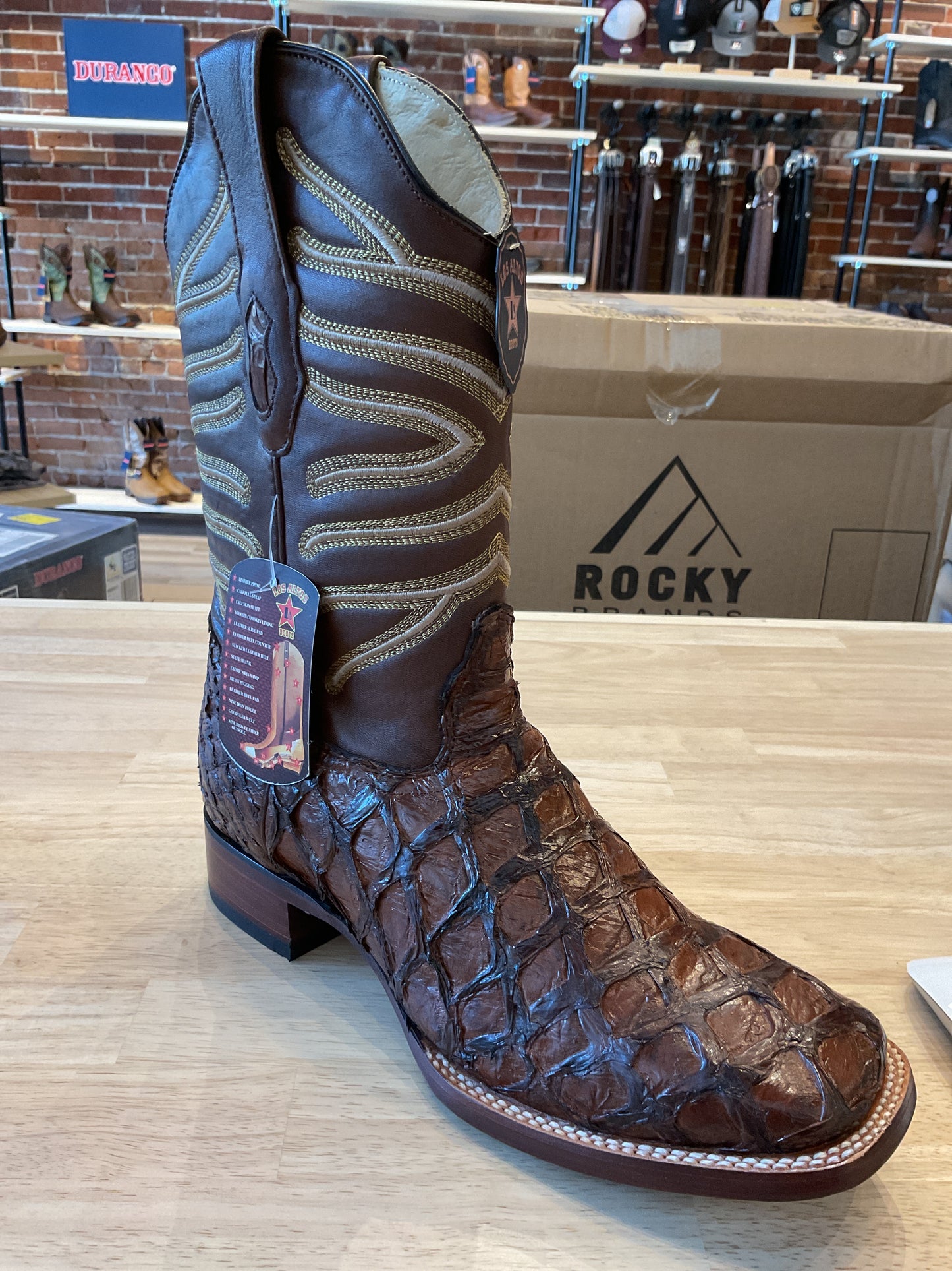 8221007 LOS ALTOS BROWN PIRARUCU SQUARE TOE BOOTS