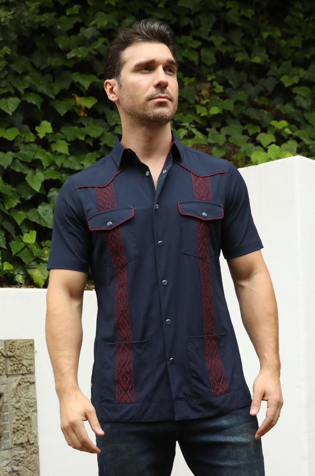 GUS9345 PLATINI MEN'S MODERN GUAYABERA SHIRT