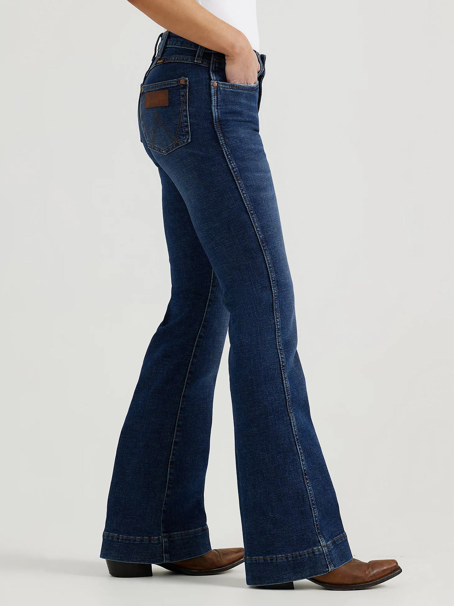 1011MPEPS Wrangler Women's Retro® Bailey High Rise Trouser Jean