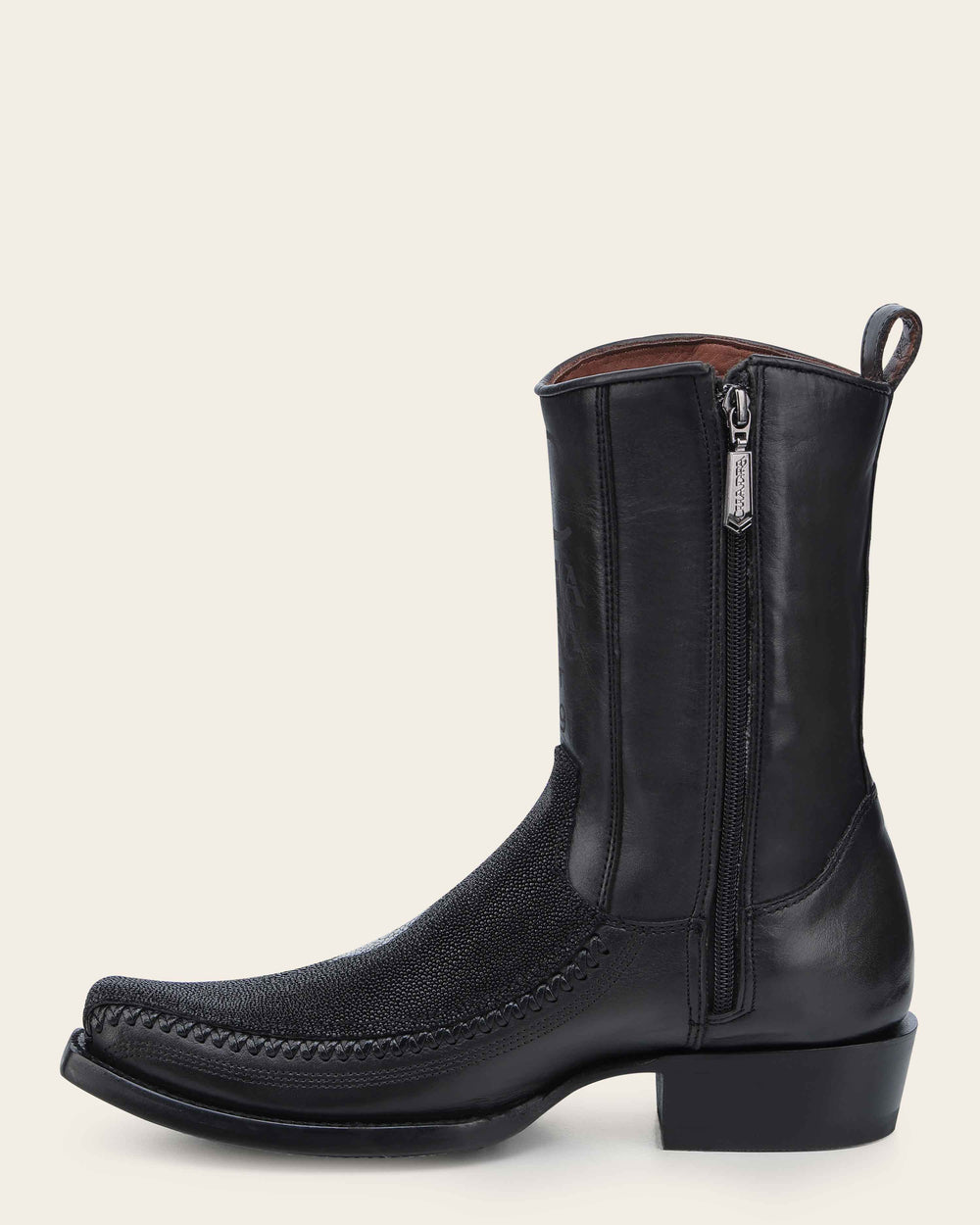 CU783 CUADRA MEN BLACK STINGRAY LASER & WOVEN NARROW SQUARE TOE – WIDE (EE)