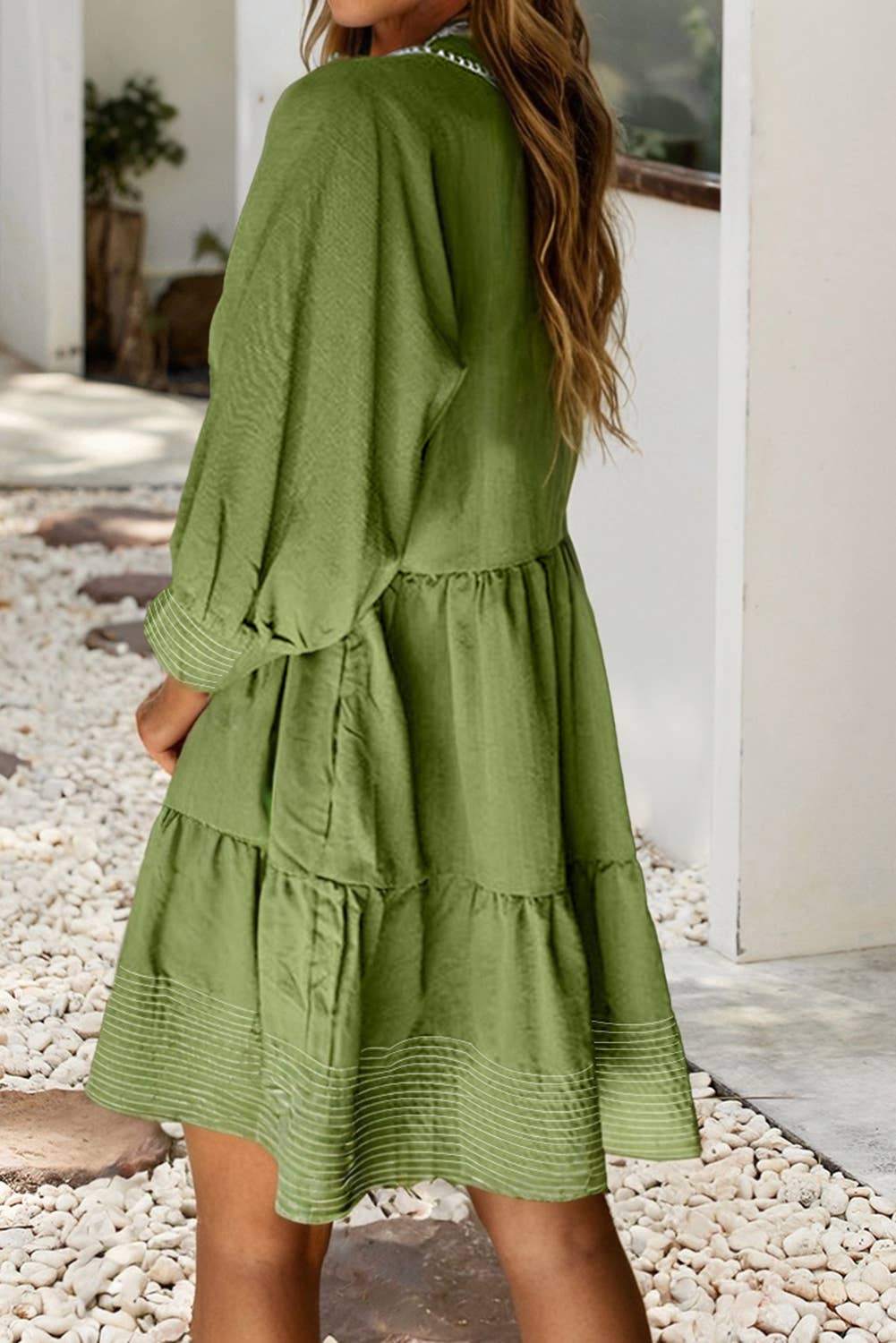 LD6126059-P609 LDC Contrast Stitched V Neck 3/4 Sleeve Swingy Mini Dress: Jungle Green