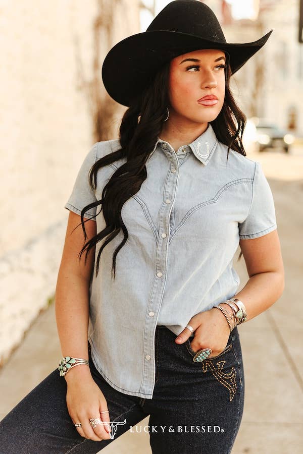 Light Wash Stretch Denim Pearl Snap Horse Shoe Top