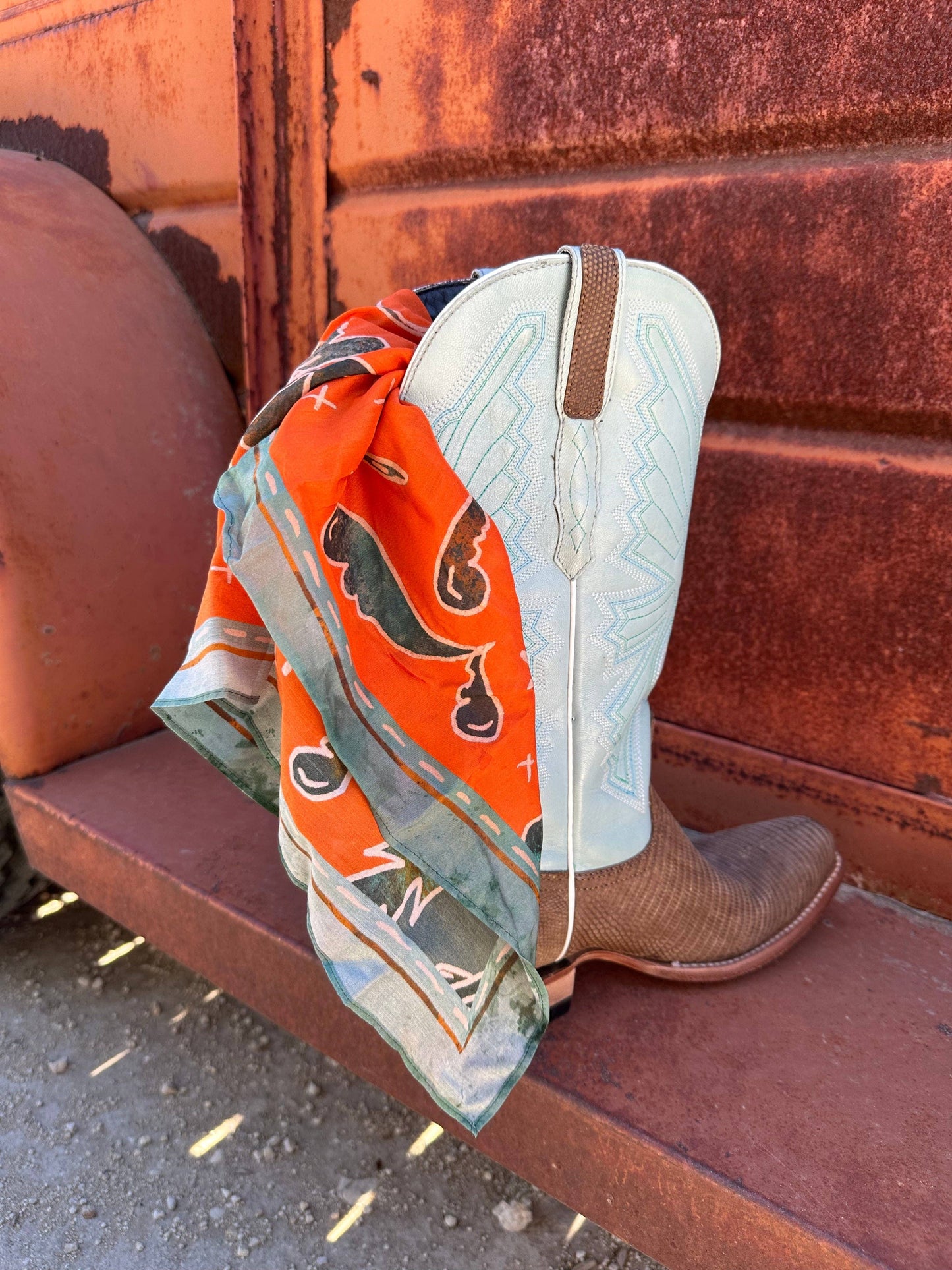 SPURS N' HOURSES IN RUST SILK WESTERN COWGIRL WILD RAG SCARF