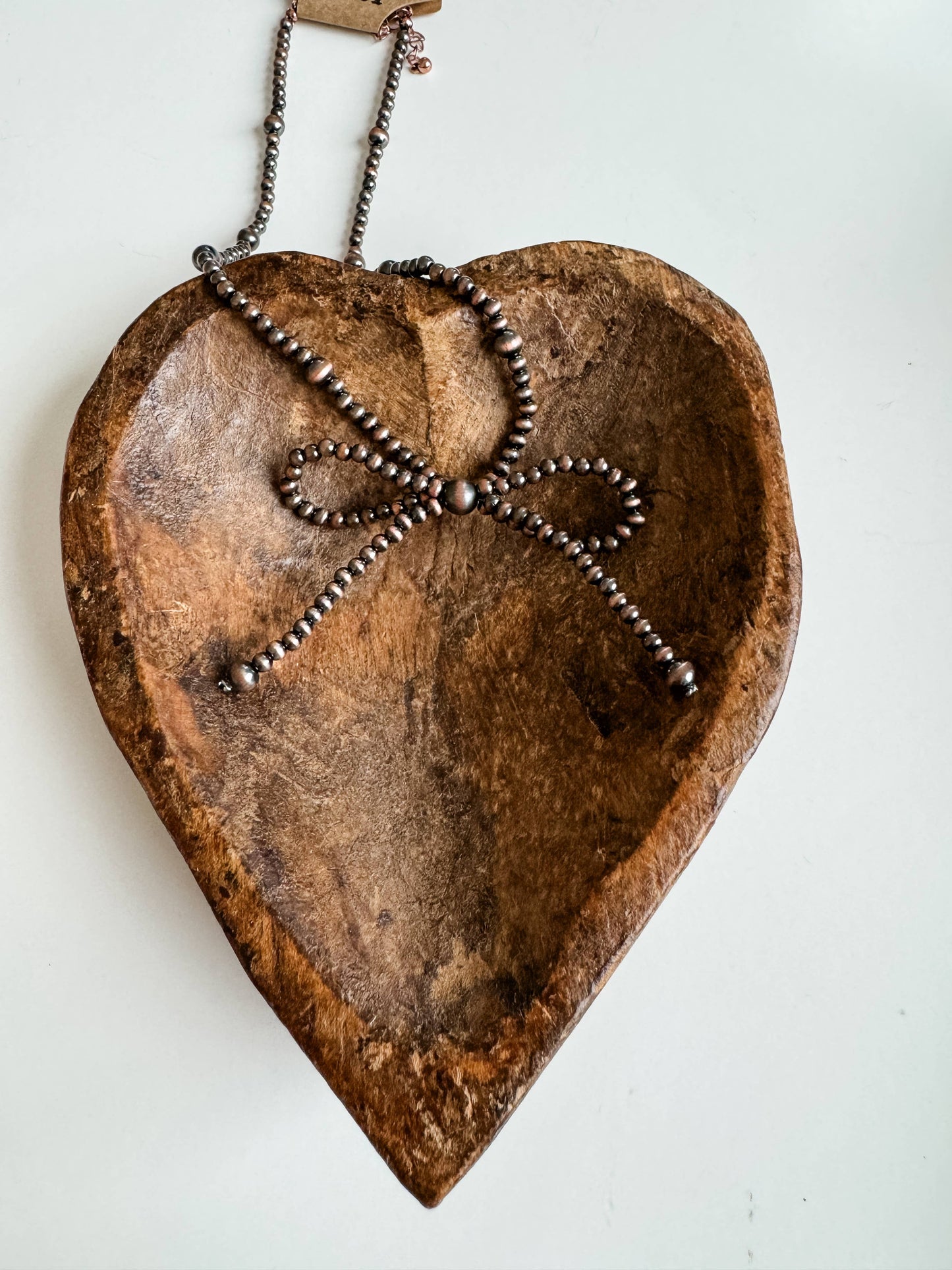 NAVAJO STYLE PEARL BOW COQUETTE NECKLACE: COPPER
