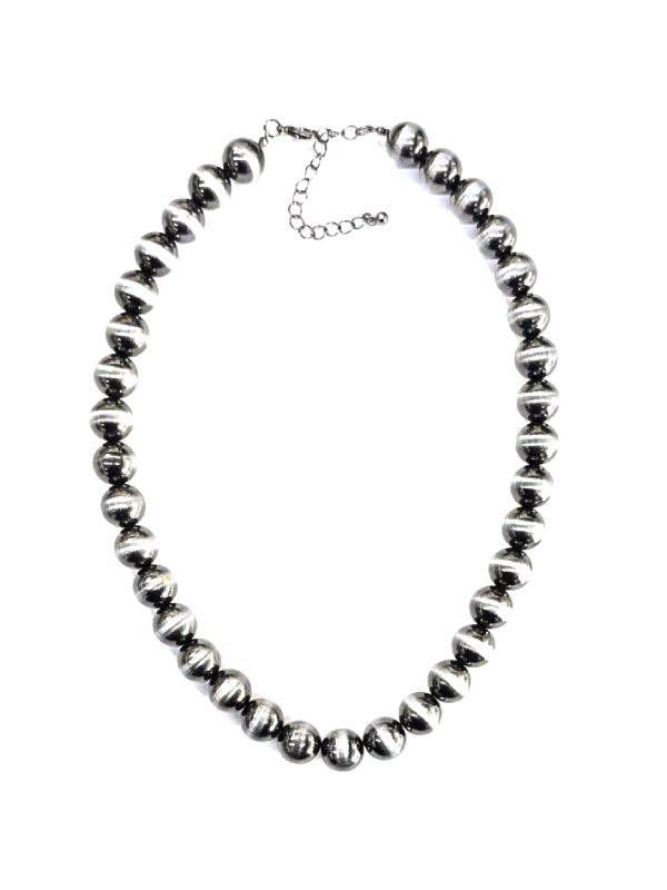 WESTERN NAVAJO PEARL NECKLACE