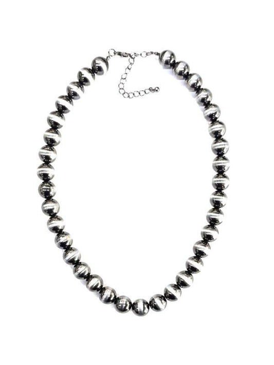 WESTERN NAVAJO PEARL NECKLACE