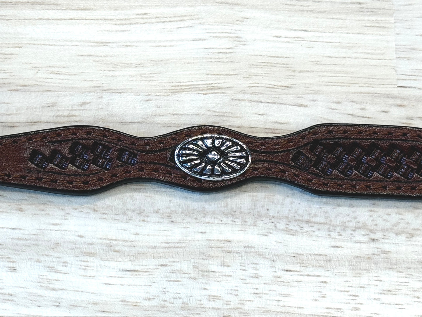 LC-65 BROWN LEATHER HATBAND WITH OVAL CONCHOS