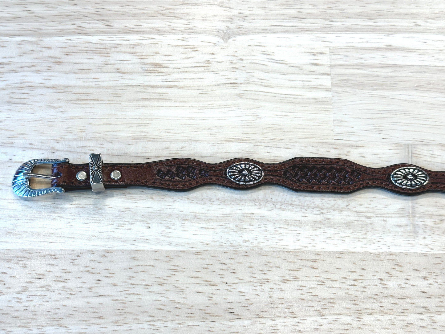 LC-65 BROWN LEATHER HATBAND WITH OVAL CONCHOS
