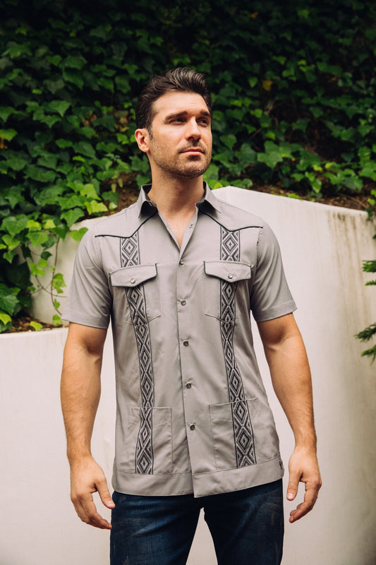GUS9343 MENS MODERN LIGHT GRAY GUAYABERA SHIRT