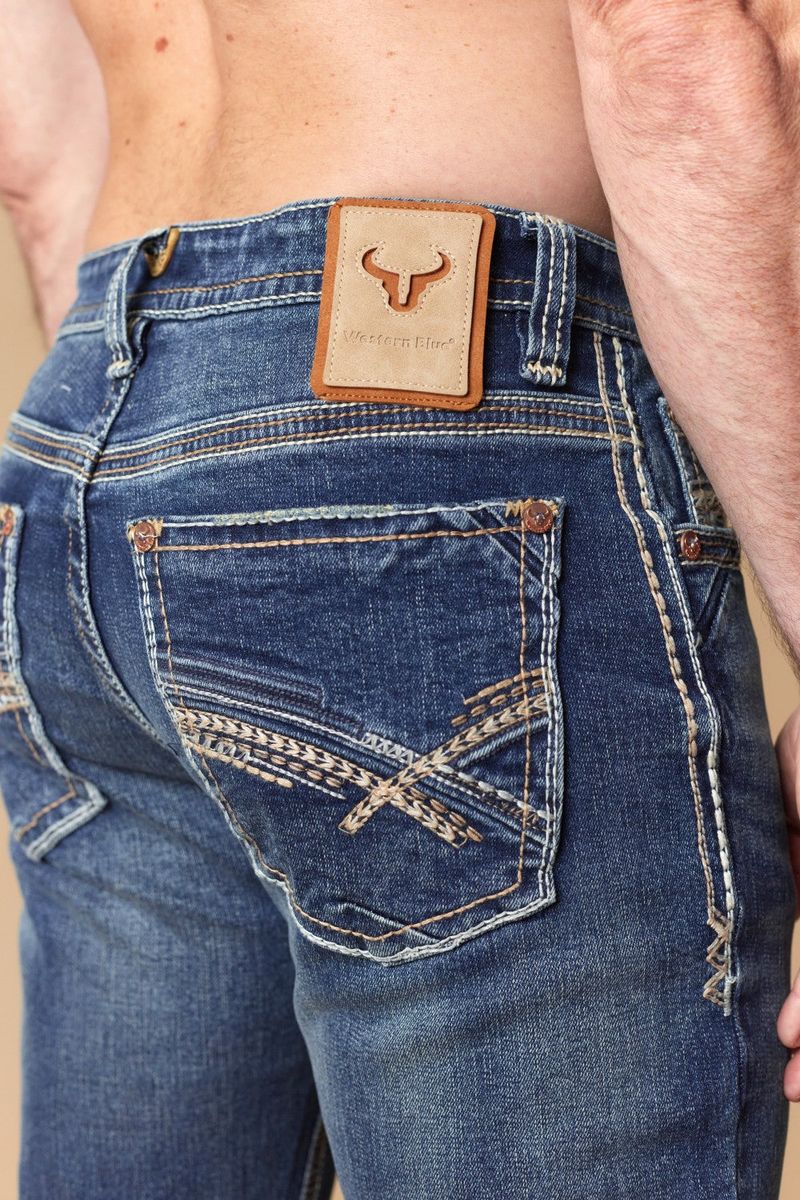 W-493-L34 WESTERN BLUE MEN'S EMBROIDERED MODERN BOOTCUT JEANS