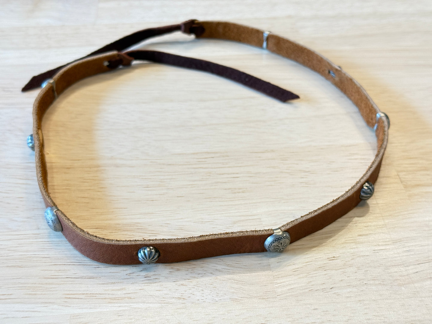 HB02-5 HONEY LEATHER HATBAND WITH DOME CONCHOS