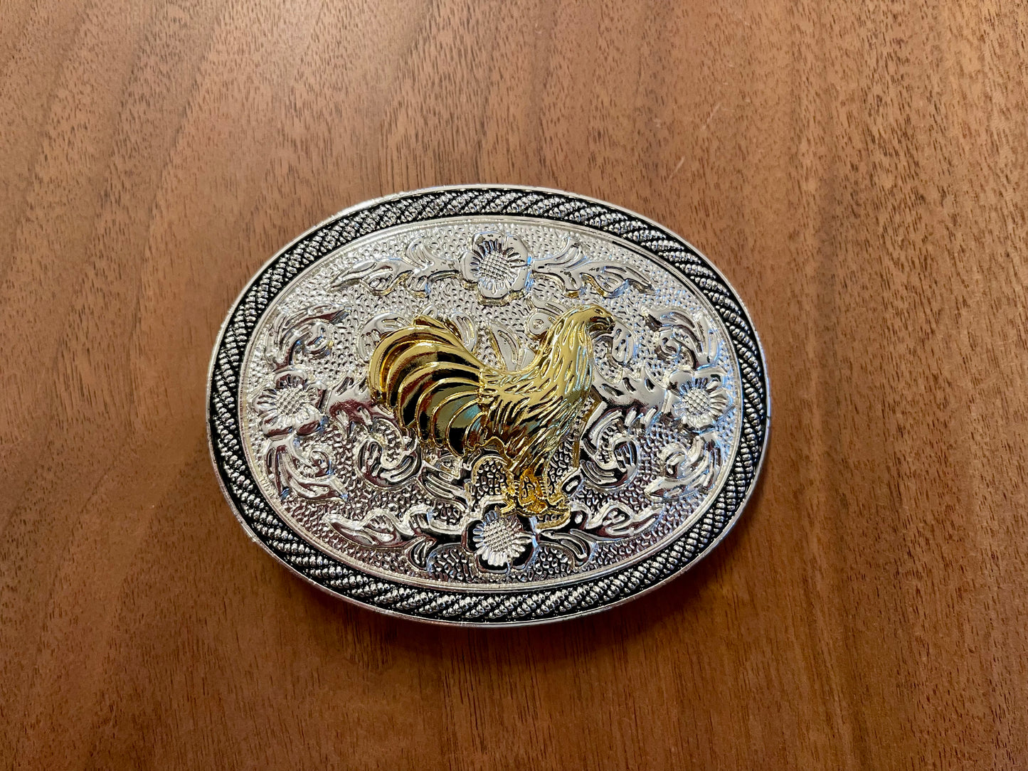 DGR010 DOUBLE G RANCH BELT BUCKLE SILVER WITH GOLD ROOSTER