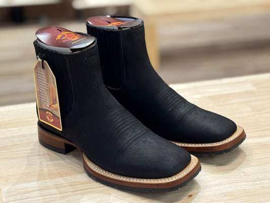 82TBM6305 SHORT SQUARE TOE NUBUCK BLACK BOOTS