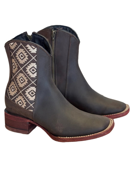 BOTIN ZARAPE DAMA CANELO CRAZY HORSE CHOCO EE