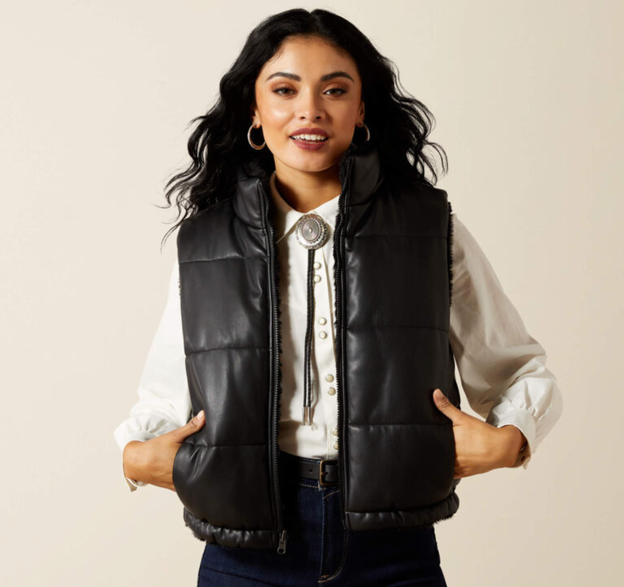 10065974 ARIAT WOMENS ECHO REVERSIBLE VEST- BLACK