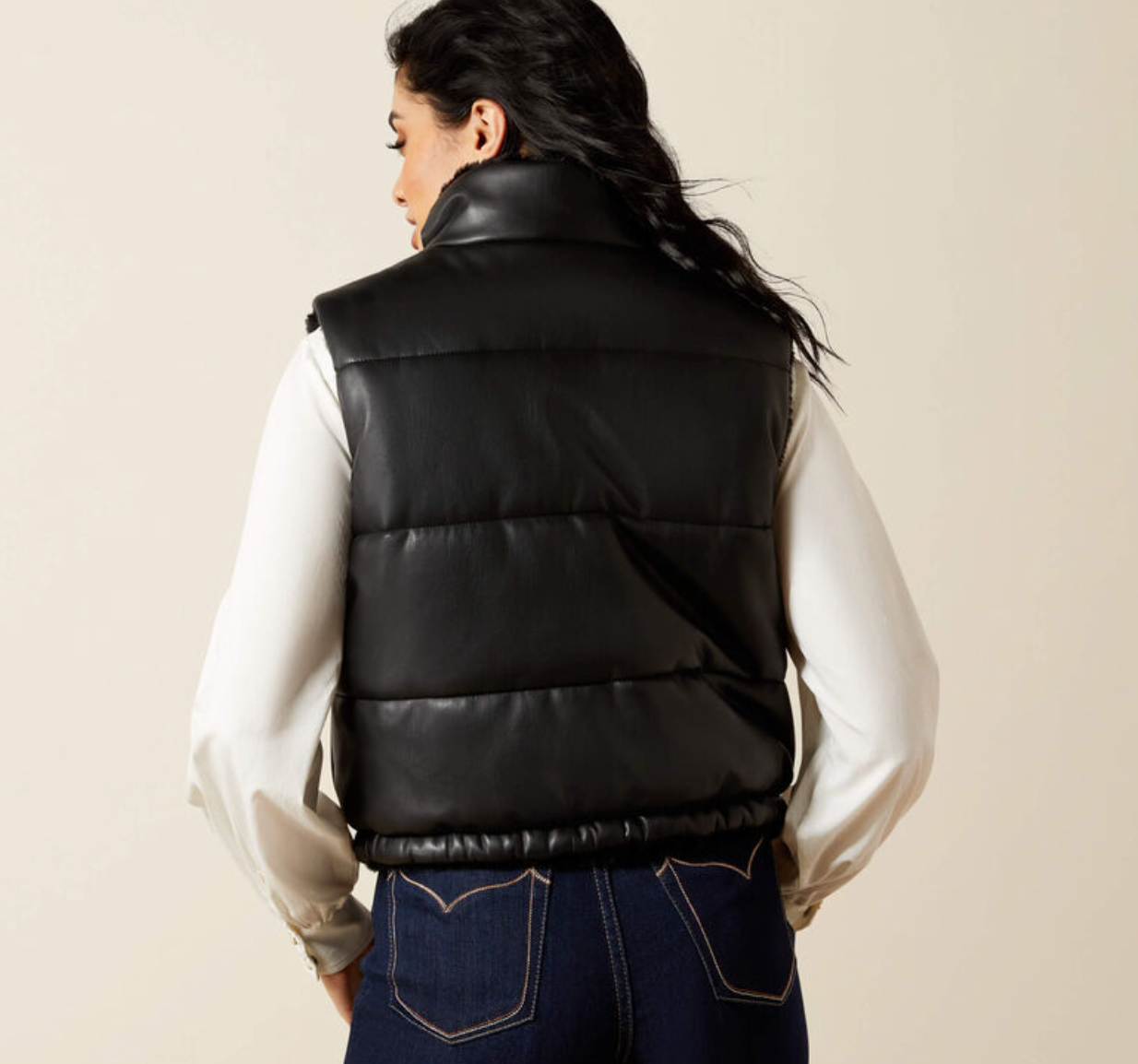 10065974 ARIAT WOMENS ECHO REVERSIBLE VEST- BLACK