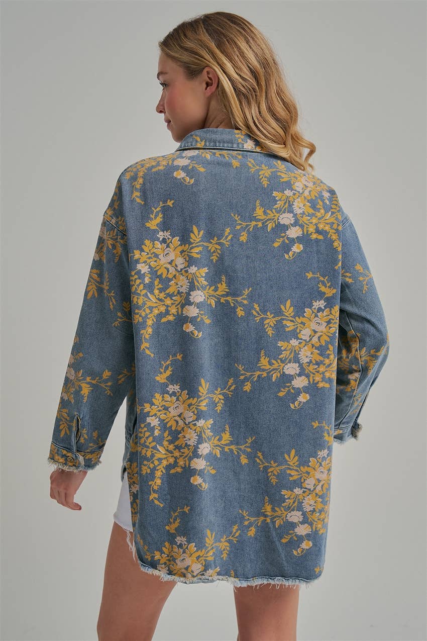 FLORAL DENIM RELAXED SHIRT TOP WITH POCKETS AND FRAYED EDGE: FLORAL DENIM