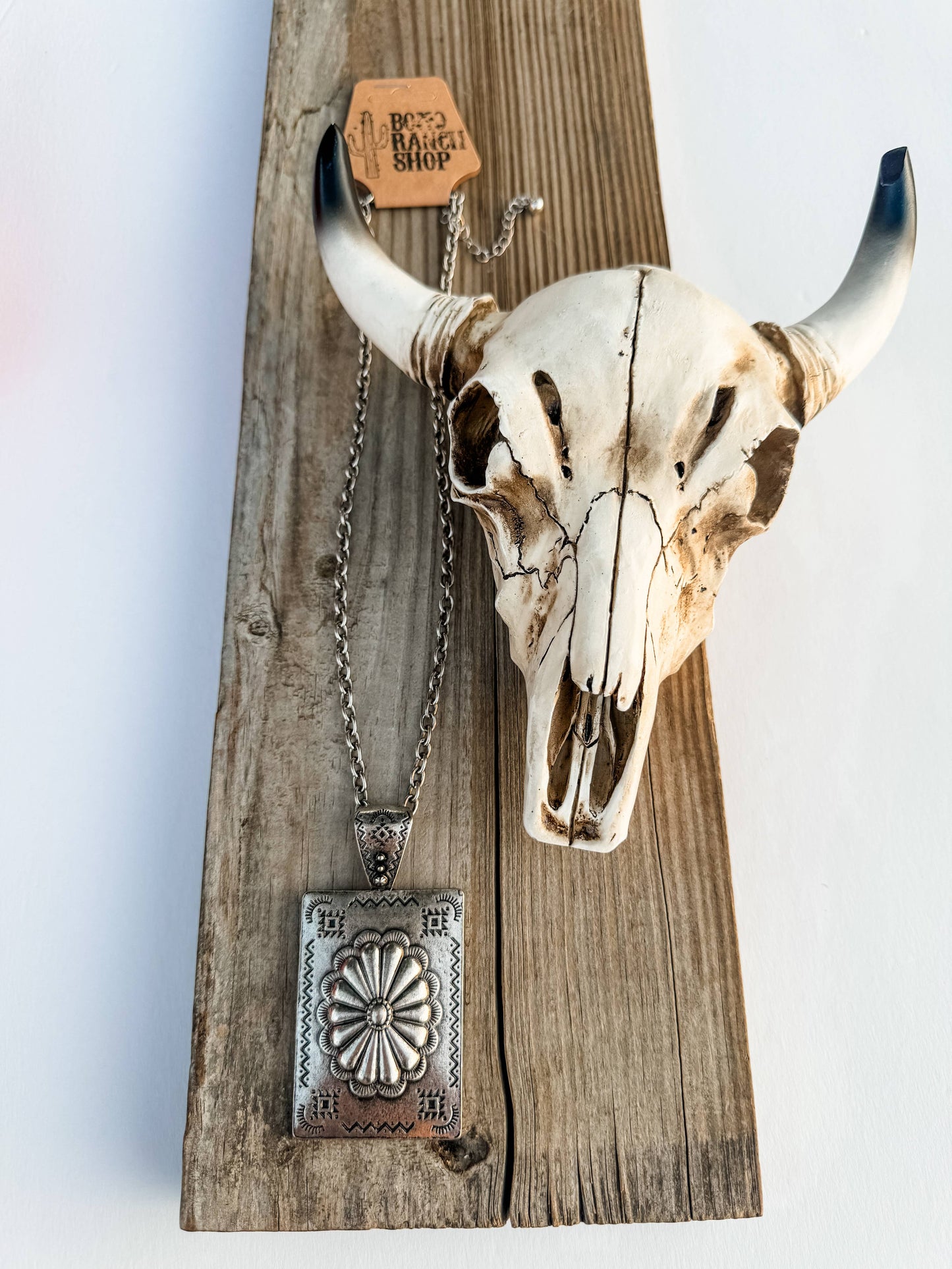 Western Concho Pendant Necklace